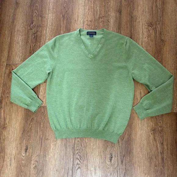 Brooks Brothers Mens Large Green Extra Fine Italian Merino Wool V-Neck Sweater - Picture 1 of 8